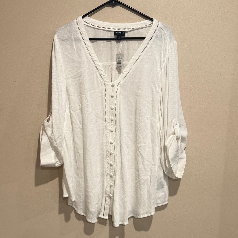 Torrid NWT White Button-Down  Bohemian Stylish Blouse Boho Revival